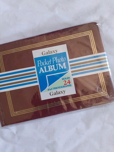 Pocket book photo album - photo, holds